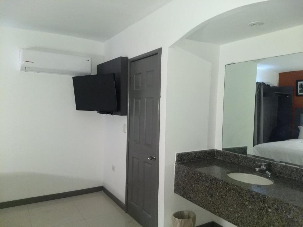 Hotel El Rancho Sabinas Hidalgo Экстерьер фото