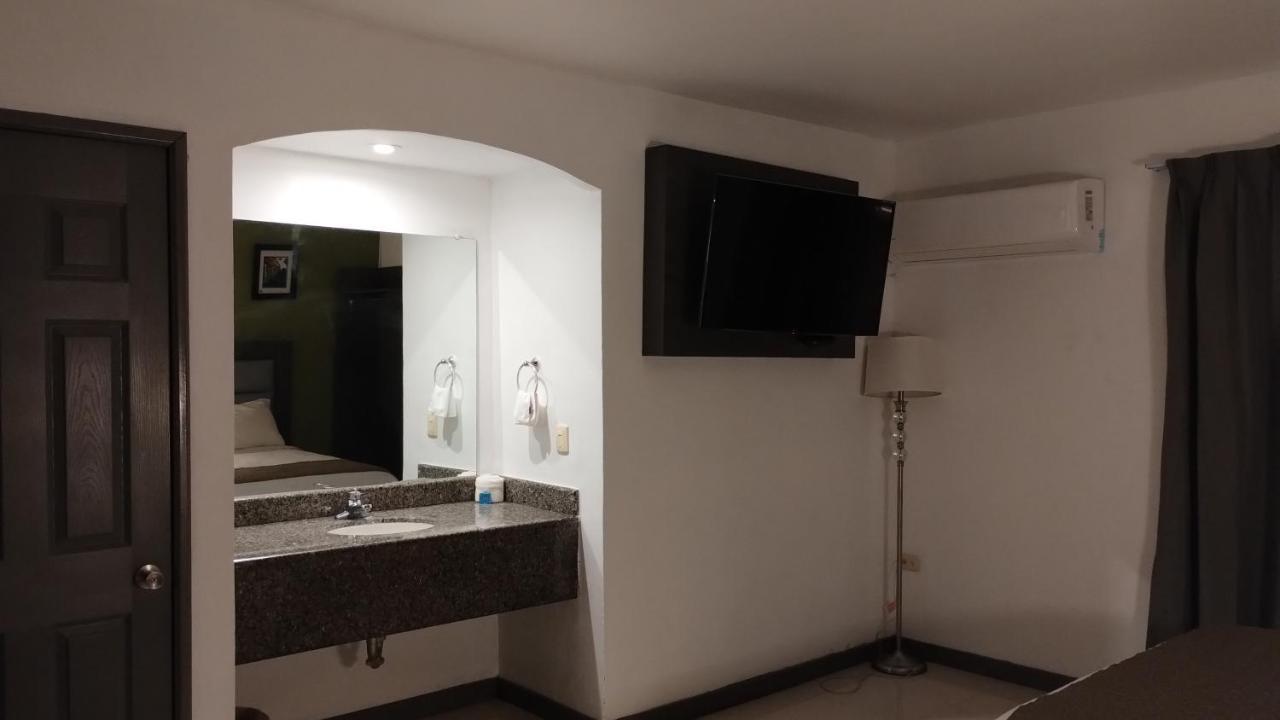 Hotel El Rancho Sabinas Hidalgo Экстерьер фото